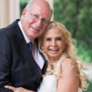 Meet your Posher, Hyacinth